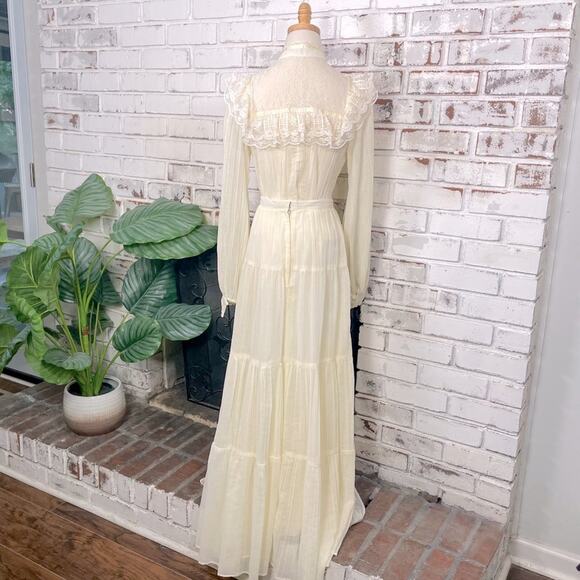 Vintage 70s Jessica’s Gunnies Cream Lace Gauze Two Piece Skirt and Blouse Set - Picture 10 of 15